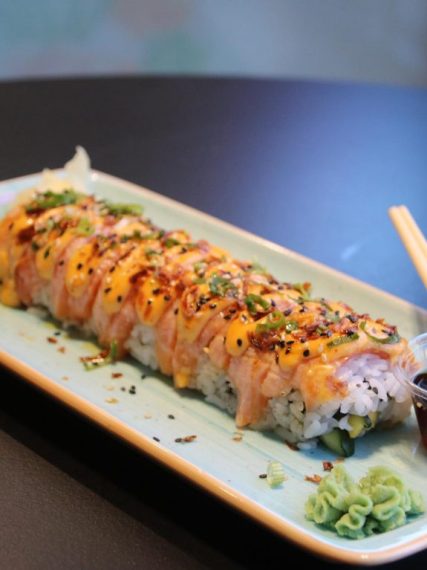 Sushi-2-Love-Tea-Sushi-768x767